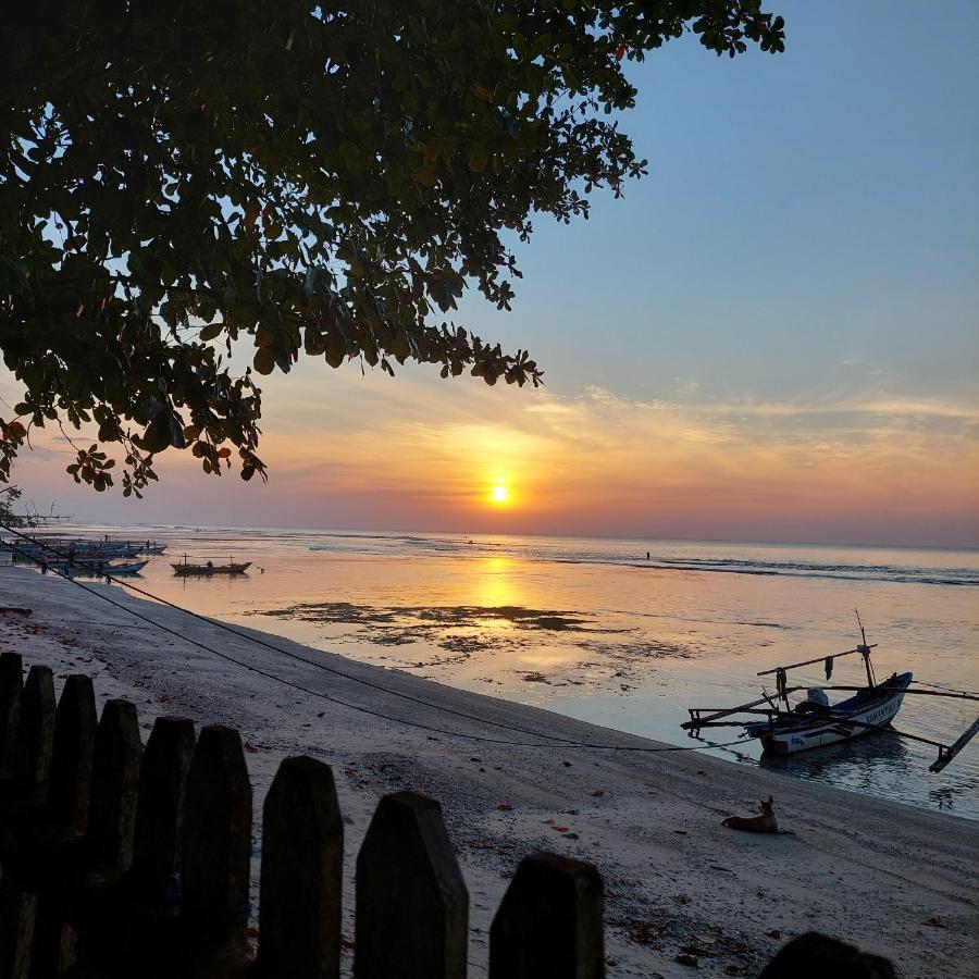 Kambuna Bungalow Krui Exteriér fotografie